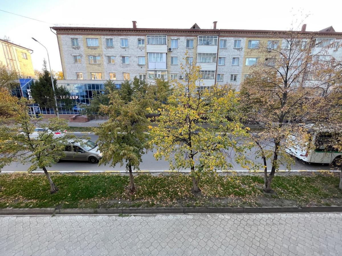 Элитные Апартаменты с Сервисом: Смарт-ТВ и Просторная Ванная Petropavlovsk Exterior photo